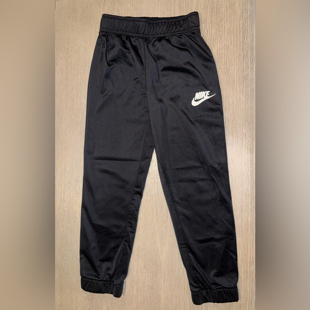 Nike Kids Black Sweatpants - Picture 5 of 7